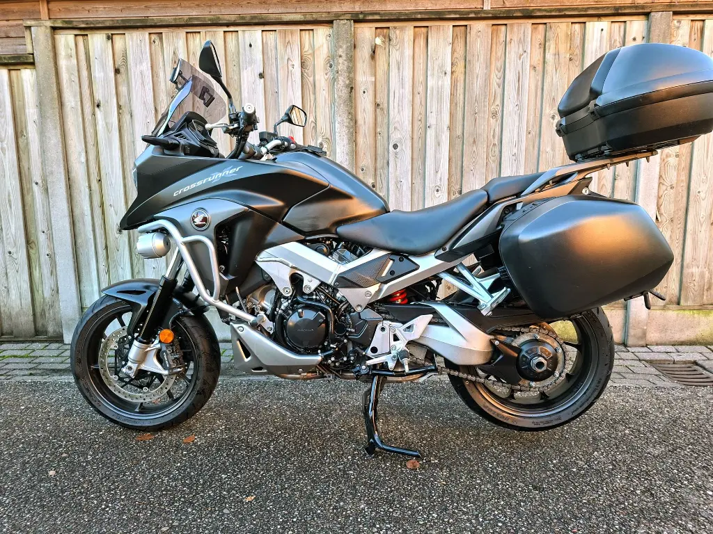 Honda All-Road VFR 800X Crossrunner C (9).webp