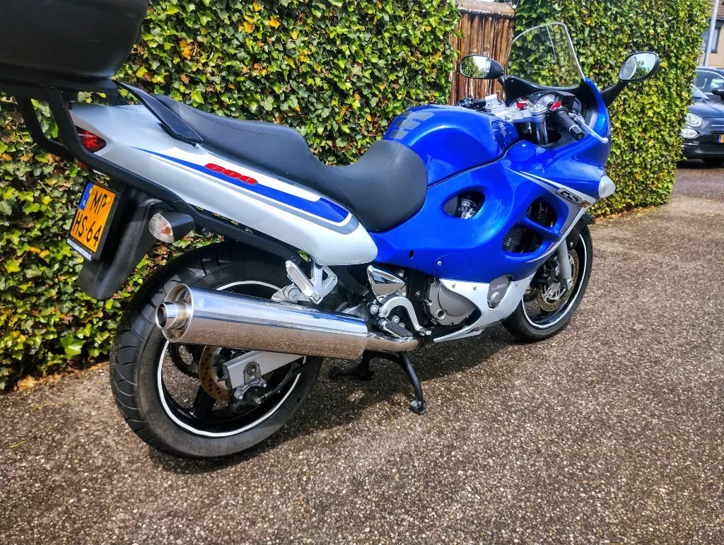 Suzuki Tour GSX 600 F (16).webp