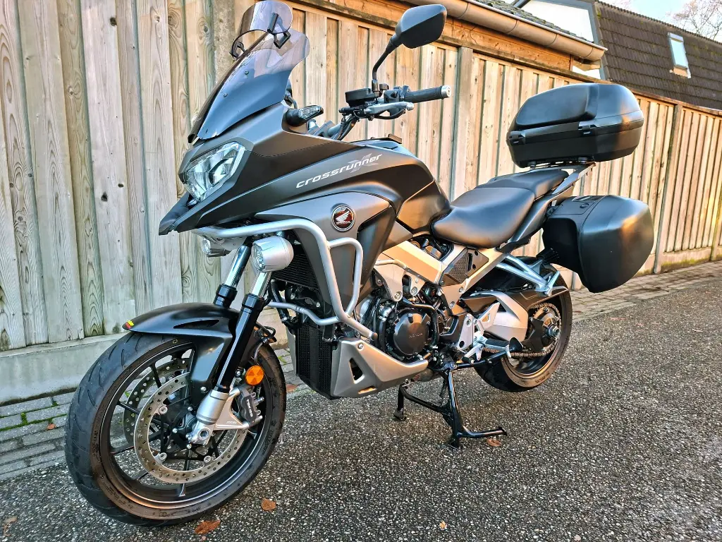 Honda All-Road VFR 800X Crossrunner C (11).webp