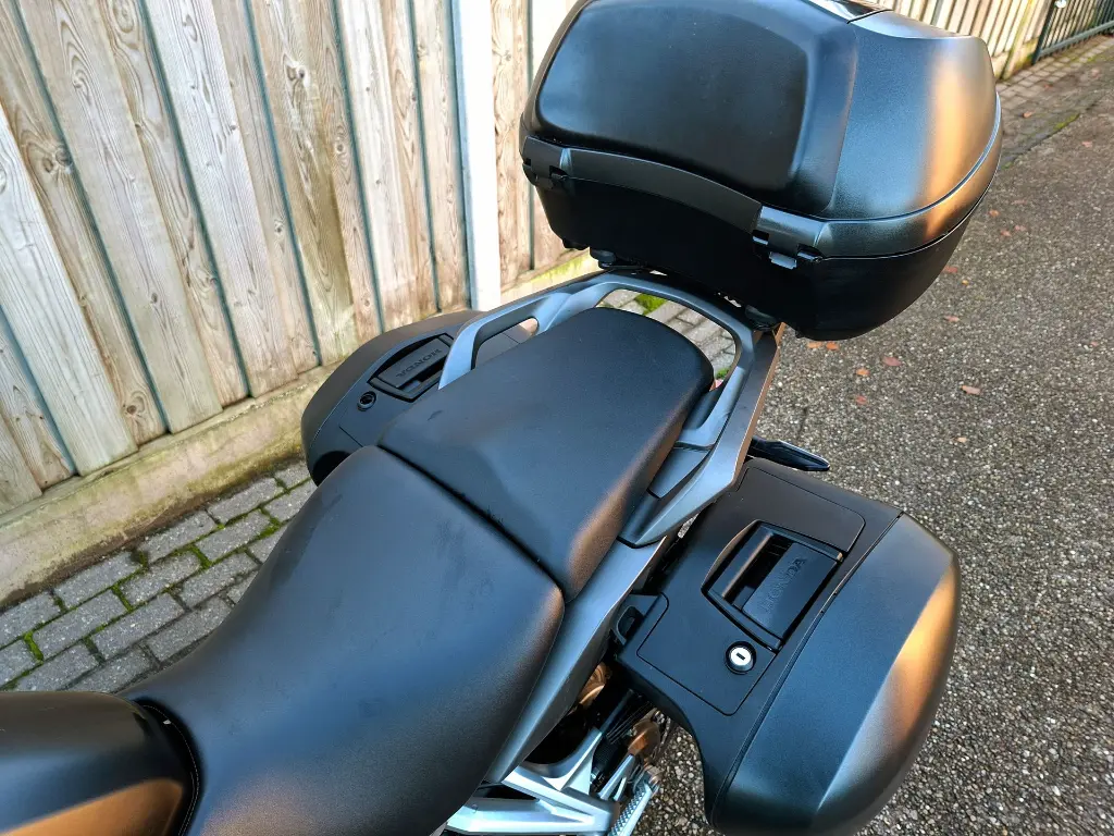 Honda All-Road VFR 800X Crossrunner C (1).webp