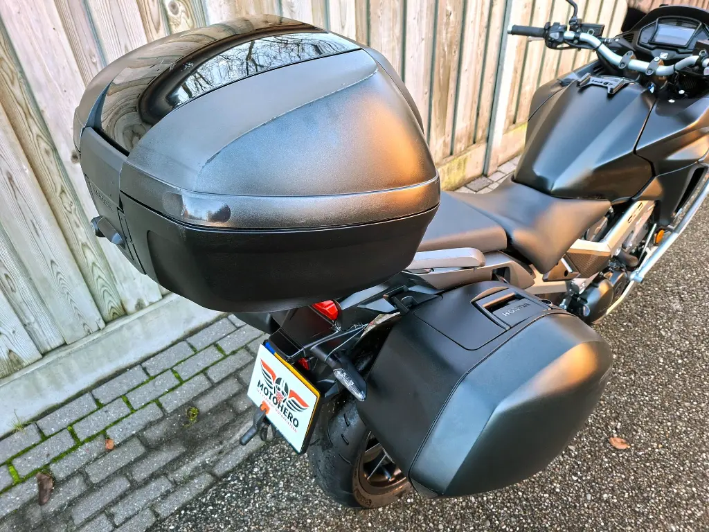 Honda All-Road VFR 800X Crossrunner C (19).webp