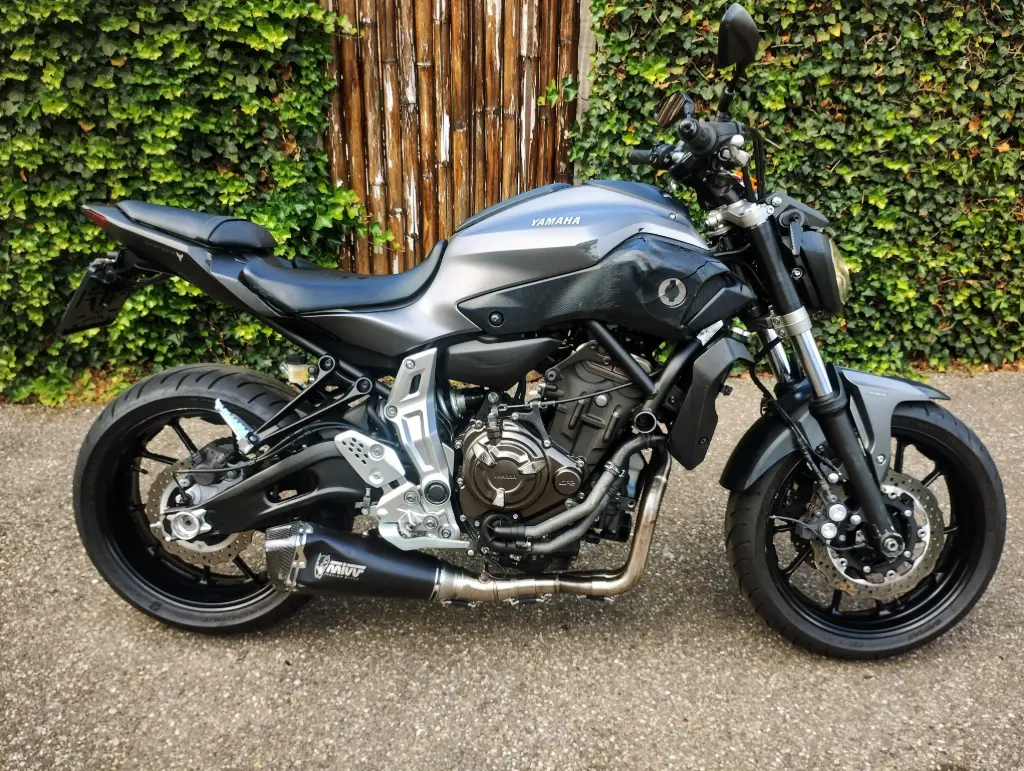 YAMAHA MT 07