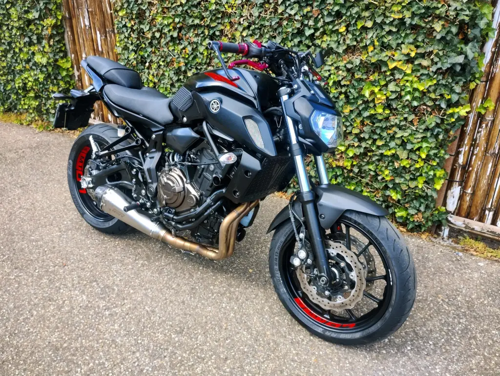 YAMAHAMT-07