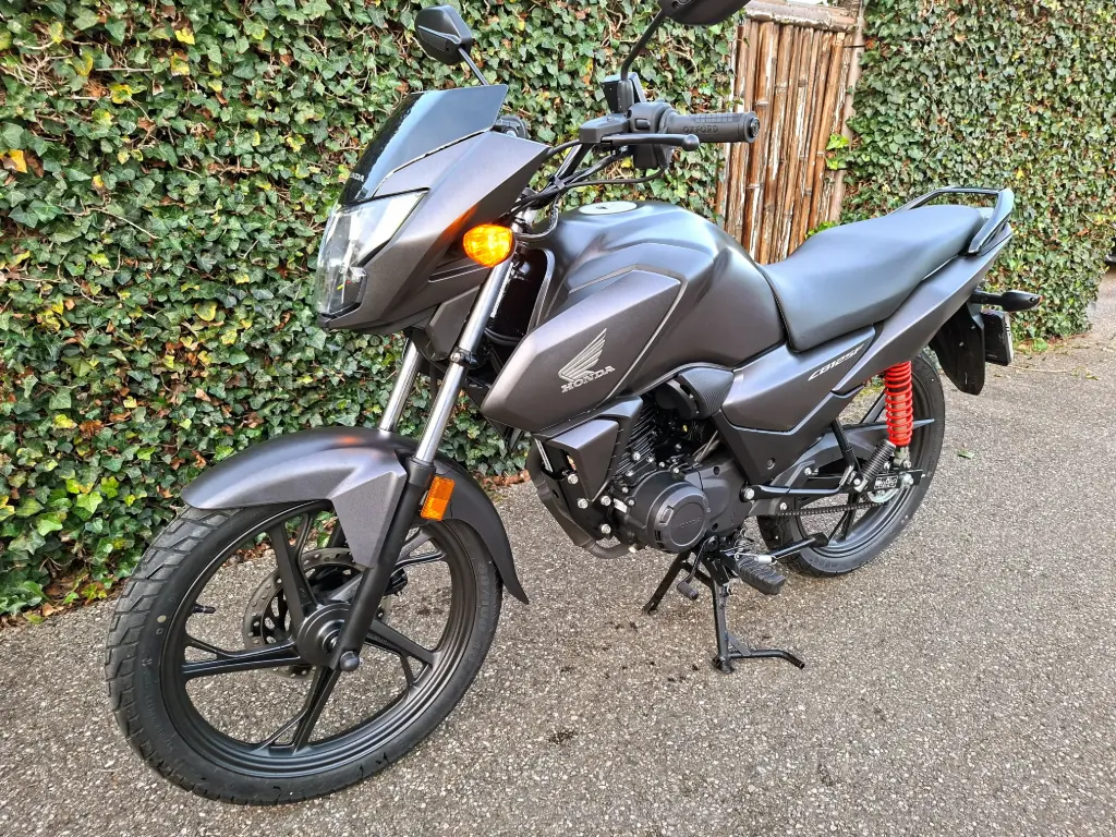 HONDA CB 125 F
