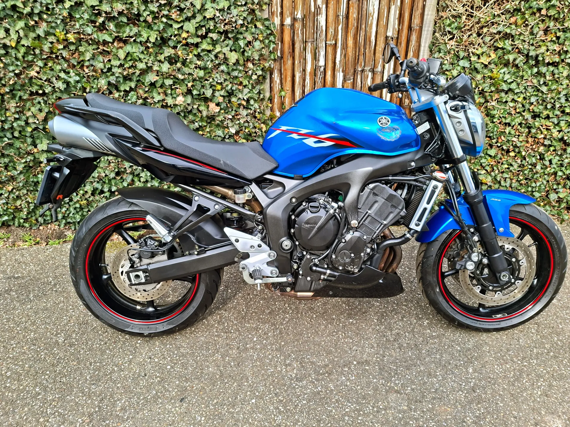 [MT-TZ-83] YAMAHA FZ6 FAZER