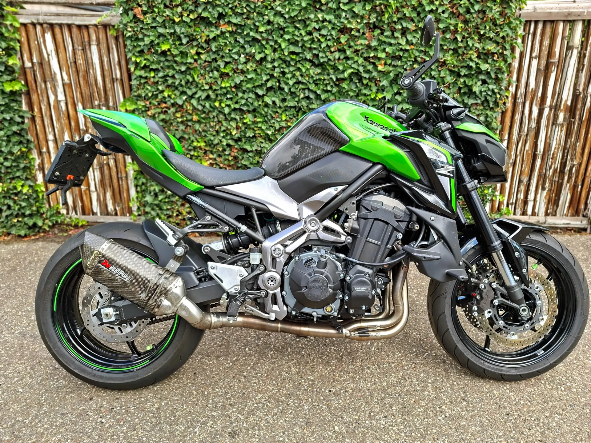 KAWASAKI Z900