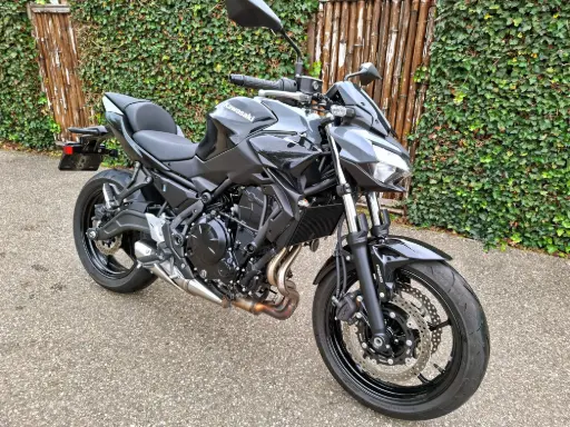 [16-MV-TP] Kawasaki Tour Z650